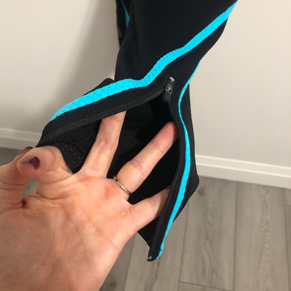 Better Bodies Contoured Workout Leggings - Picture 15 of 16